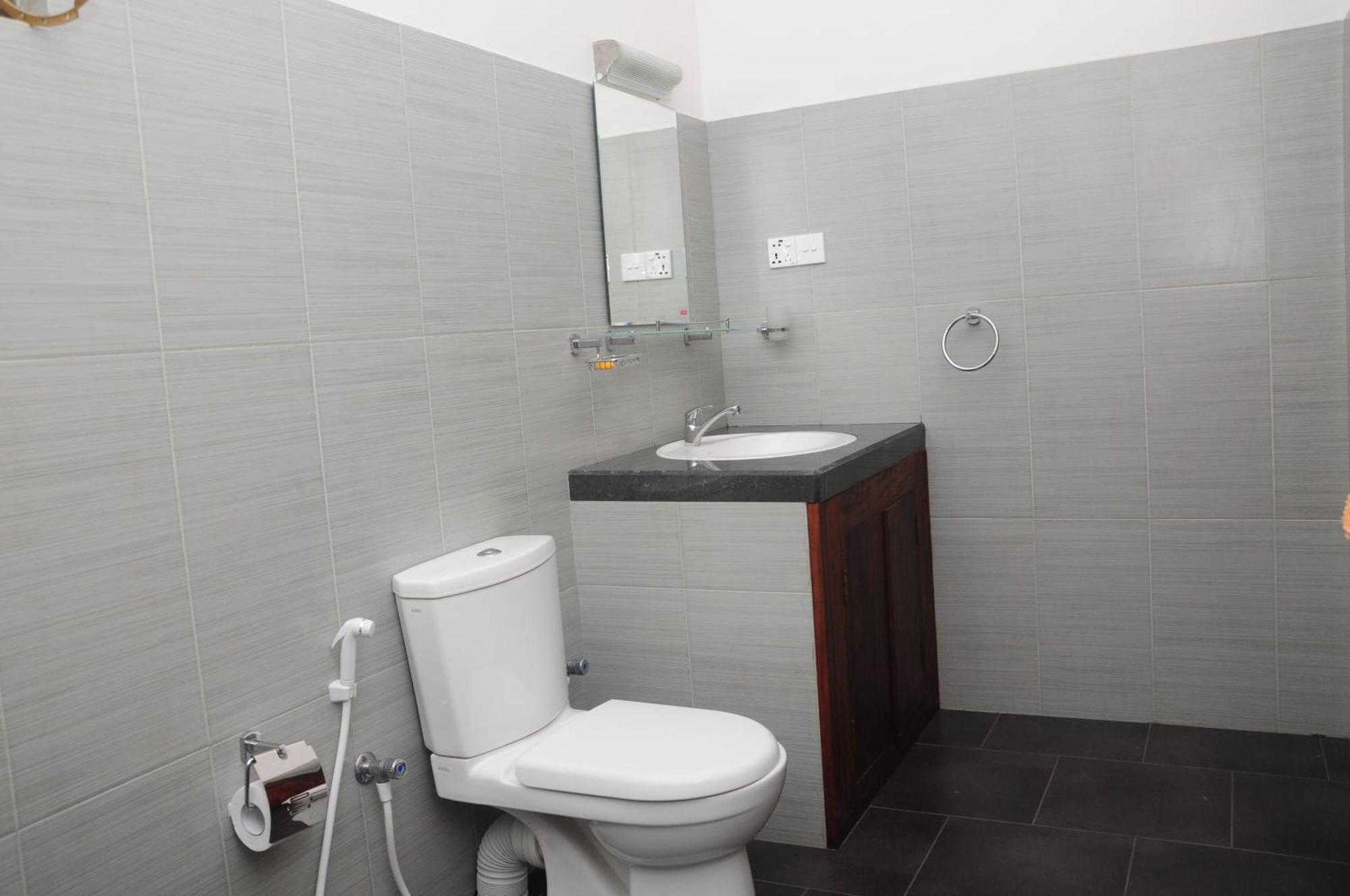 Traveller'S Home Hotel Tissamaharama Quarto foto