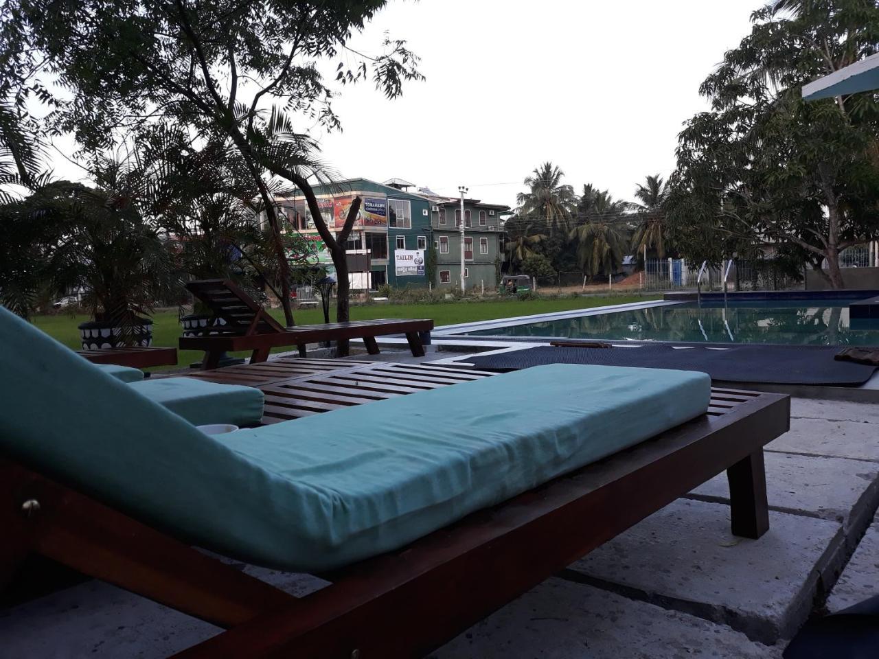 Traveller'S Home Hotel Tissamaharama Exterior foto